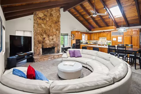 Living - 952 I Ave, Coronado, CA 92118 photo 1 of 3