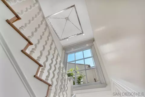 Entry Way - 1015 Olive Ave, Coronado, CA 92118 photo 4 of 5