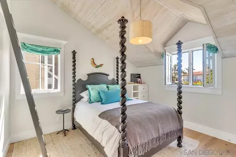 Bedroom - 1015 Olive Ave, Coronado, CA 92118 photo 7 of 8