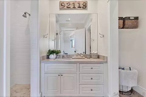 Bath - 1015 Olive Ave, Coronado, CA 92118 photo 7 of 9