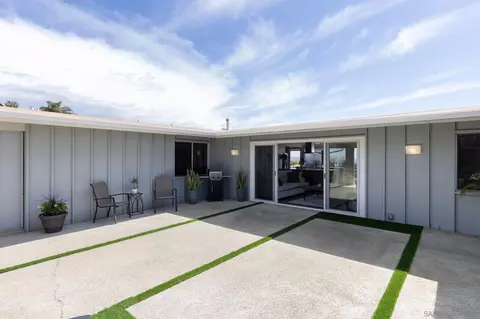 Exterior - 5502 Rutgers Rd, La Jolla, CA 92037 photo 3 of 4