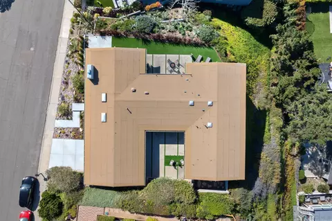 View/Area - 5502 Rutgers Rd, La Jolla, CA 92037 photo 2 of 4