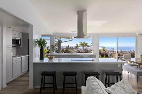 Kitchen - 5502 Rutgers Rd, La Jolla, CA 92037 photo 1 of 4