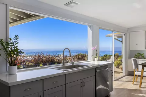 Kitchen - 5502 Rutgers Rd, La Jolla, CA 92037 photo 2 of 4