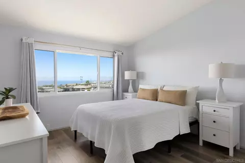 Bedroom - 5502 Rutgers Rd, La Jolla, CA 92037 photo 4 of 4