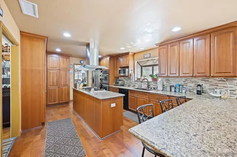 28797 Stonegate Dr, Valley Center, CA 92082 photo 3