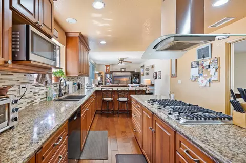 28797 Stonegate Dr, Valley Center, CA 92082 photo 5