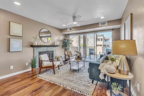 7088 Camino Degrazia #256, San Diego, CA 92111