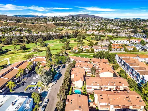 View/Area - 2567 Navarra Dr #B, Carlsbad, CA 92009 photo 4 of 7