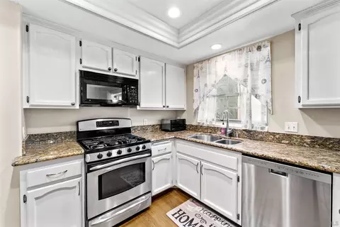Kitchen - 2567 Navarra Dr #B, Carlsbad, CA 92009 photo 4 of 4