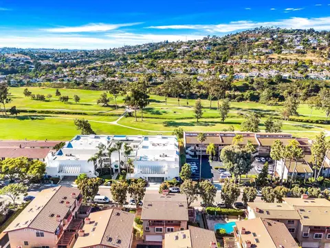 View/Area - 2567 Navarra Dr #B, Carlsbad, CA 92009 photo 3 of 7