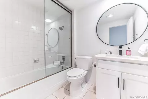 Bath - 457 Coast Blvd #403, La Jolla, CA 92037 photo 1 of 3