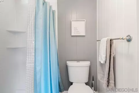 Bath - 2280 E Valley Pkwy #59, Escondido, CA 92027 photo 2 of 2