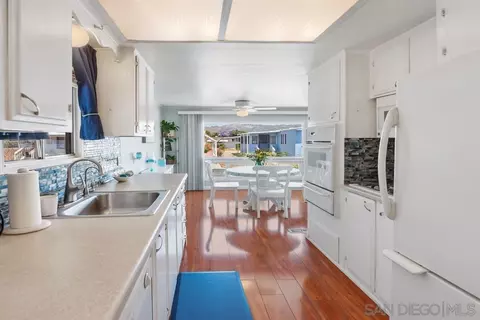 Kitchen - 2280 E Valley Pkwy #59, Escondido, CA 92027 photo 3 of 5