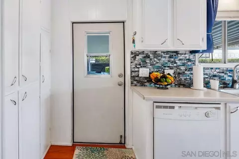 Kitchen - 2280 E Valley Pkwy #59, Escondido, CA 92027 photo 1 of 5