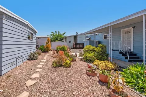 Exterior - 2280 E Valley Pkwy #59, Escondido, CA 92027 photo 4 of 12