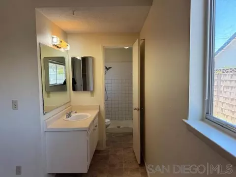 Bath - 431 Rushmore, Corona, CA 92879 photo 2 of 2