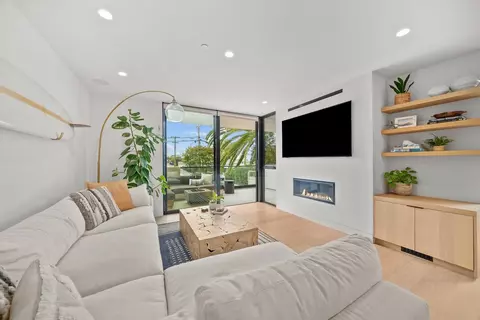 Living - 66 E F St, Encinitas, CA 92024 photo 1 of 1