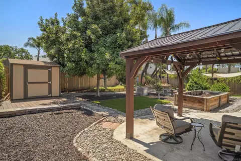 Exterior - 1046 Chestnut St, Escondido, CA 92025 photo 8 of 14