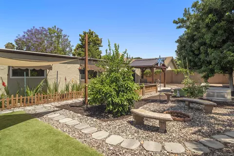 Exterior - 1046 Chestnut St, Escondido, CA 92025 photo 12 of 14
