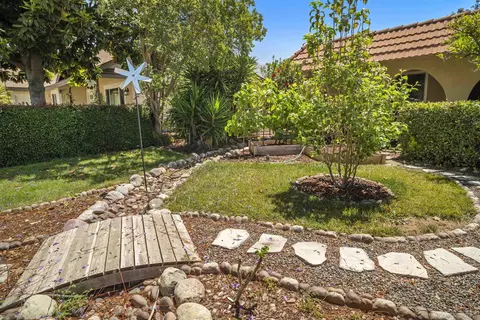 Exterior - 1046 Chestnut St, Escondido, CA 92025 photo 3 of 14