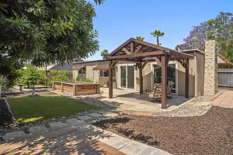 Exterior - 1046 Chestnut St, Escondido, CA 92025 photo 9 of 14