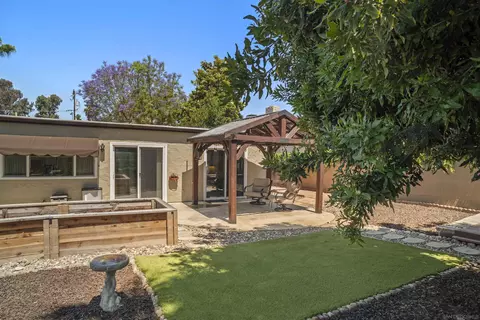 Exterior - 1046 Chestnut St, Escondido, CA 92025 photo 10 of 14