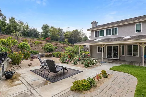 Exterior - 440 Silver Shadow Dr, San Marcos, CA 92078 photo 6 of 8