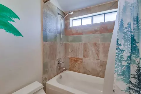 Bath - 575 E St #18, Chula Vista, CA 91910 photo 7 of 7
