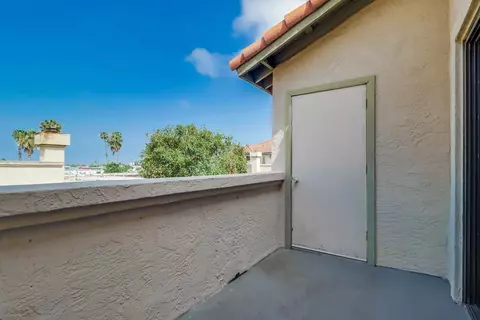 Exterior - 575 E St #18, Chula Vista, CA 91910 photo 3 of 5