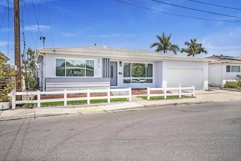 6876 Julie St, San Diego, CA 92115