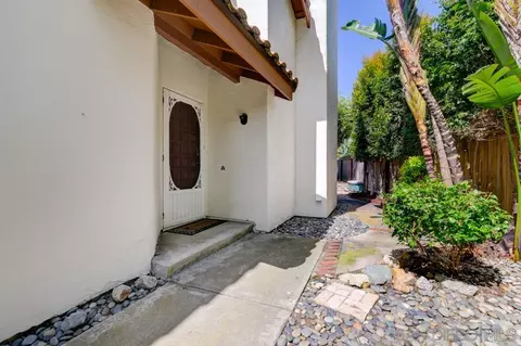 Exterior - 446 Glen Arbor Dr, Encinitas, CA 92024 photo 6 of 9