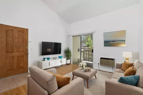830 W Lincoln Ave #290, Escondido, CA 92026