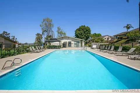 Exterior - 1072 Turnstone Way, Oceanside, CA 92057 photo 7 of 8