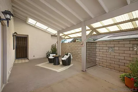 Exterior - 1072 Turnstone Way, Oceanside, CA 92057 photo 5 of 8