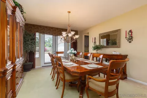 2054 Amparo Ct, Escondido, CA 92025 photo 9