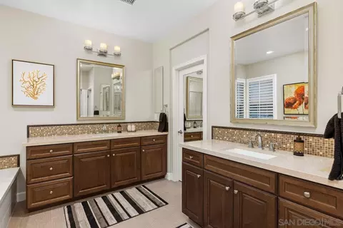 Bath - 13495 Cielo Ranch Rd, San Diego, CA 92130 photo 2 of 5