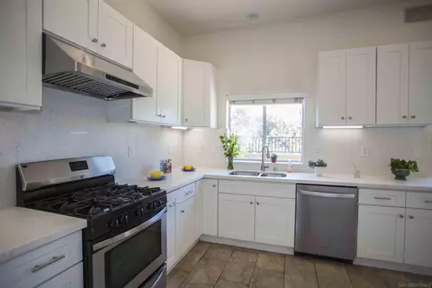 9528 Galvin Ave, San Diego, CA 92126