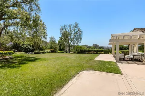 Exterior - 13217 Silver Saddle Ln, Poway, CA 92064 photo 7 of 8