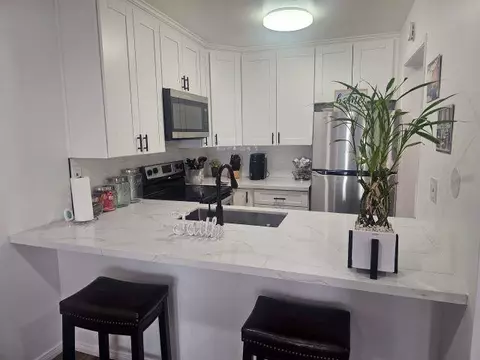 6924 Hyde Park Dr #314, San Diego, CA 92119