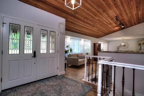 Entry Way - 1032 Los Alisos N, Fallbrook, CA 92028 photo 1 of 3