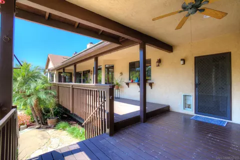 Exterior - 1032 Los Alisos N, Fallbrook, CA 92028 photo 3 of 8