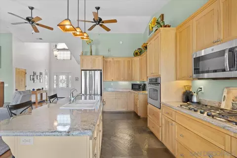 2412 Eucalyptus Dr, El Cajon, CA 92021 photo 12