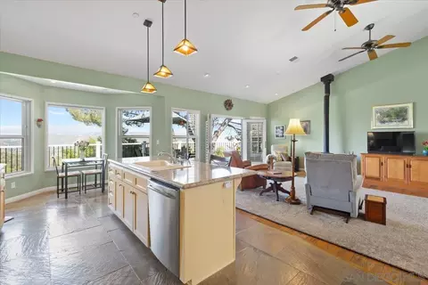 2412 Eucalyptus Dr, El Cajon, CA 92021 photo 17