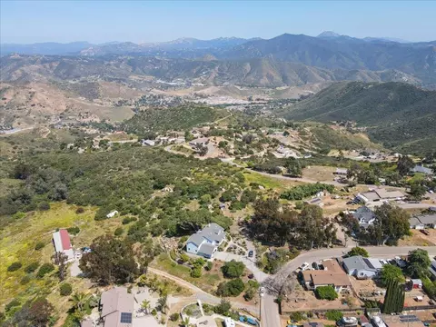 2412 Eucalyptus Dr, El Cajon, CA 92021 photo 9