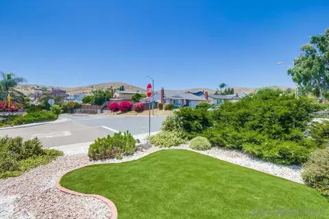 10151 Timberlane Way, Santee, CA 92071 photo 3