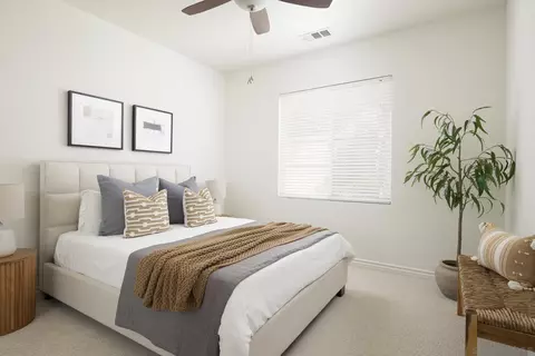 Bedroom - 10594 Aspen Gln, Escondido, CA 92026 photo 3 of 4