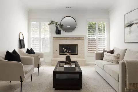 Living - 10594 Aspen Gln, Escondido, CA 92026 photo 3 of 3