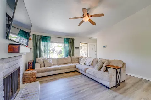 Living - 437 Blueridge Pl, Escondido, CA 92026 photo 4 of 6