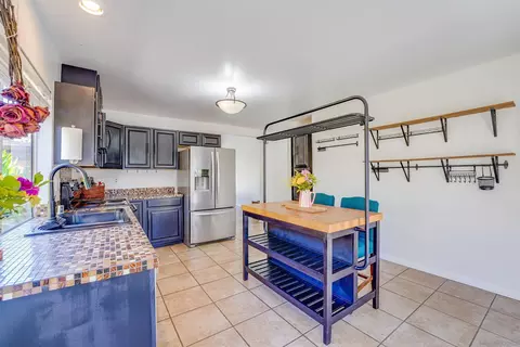 Kitchen - 437 Blueridge Pl, Escondido, CA 92026 photo 5 of 7